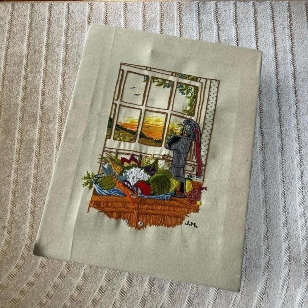 VTG 81' Paragon Stitchery Crewel Embroidery "FROM THE GARDEN" Home Decor